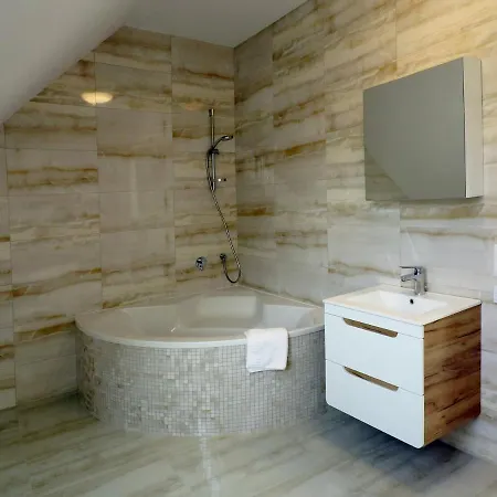 Warzecha Miloszyce Bzowa 40/6 Apartment *